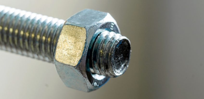 Czym jest skok gwintu?